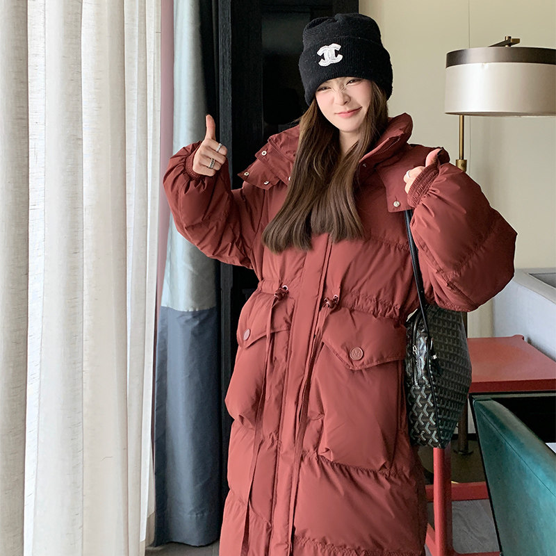 高级感超好看安可拉红色中长款羽绒服女冬2024新款本命年收腰外套,女装羽绒服,1D066-1