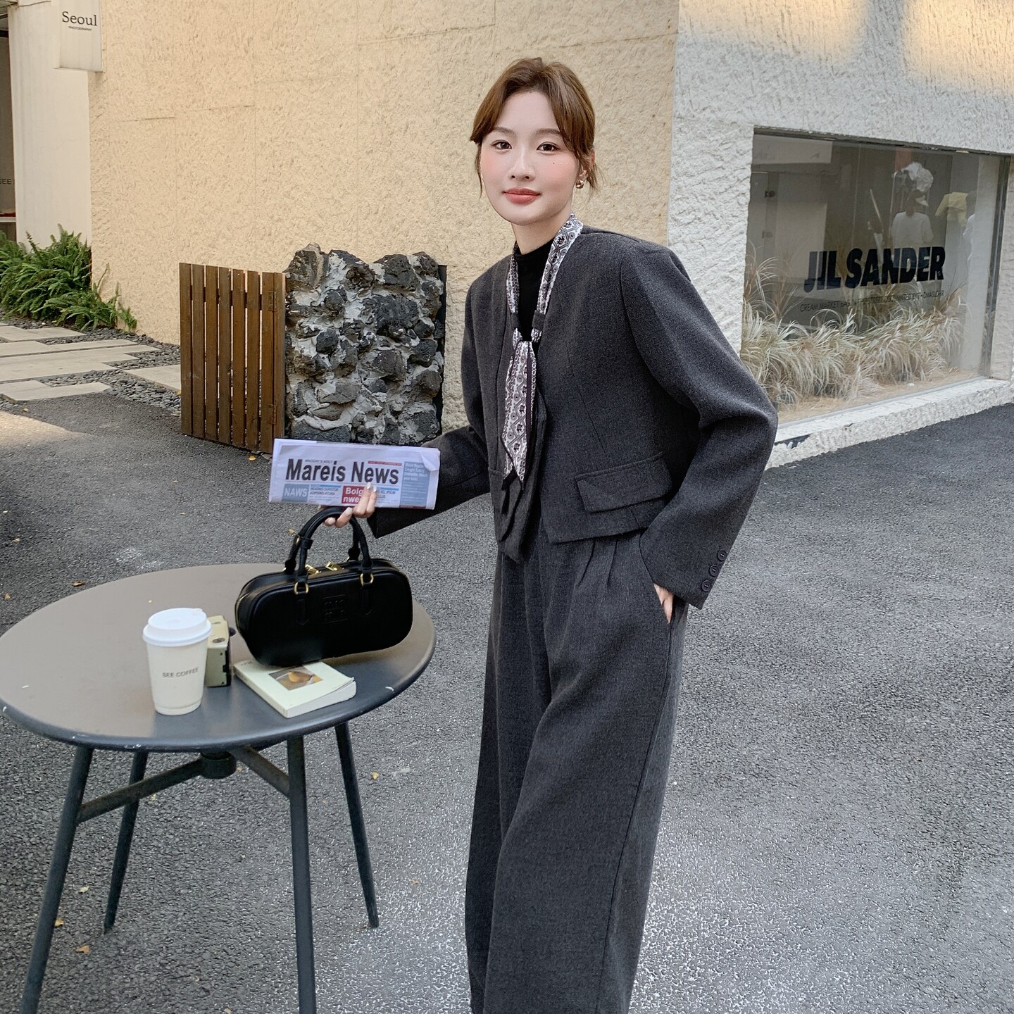 灰色飘带西装套装女2026早秋超火高级感休闲又a又飒阔腿裤两件套,女装套装/套裙,2C218