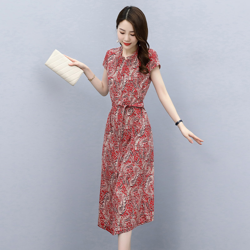 2025夏季新款时尚优雅气质减龄开叉裙摆系带收腰显瘦连衣裙，女装连衣裙，自然秀,女装连衣裙,自然秀