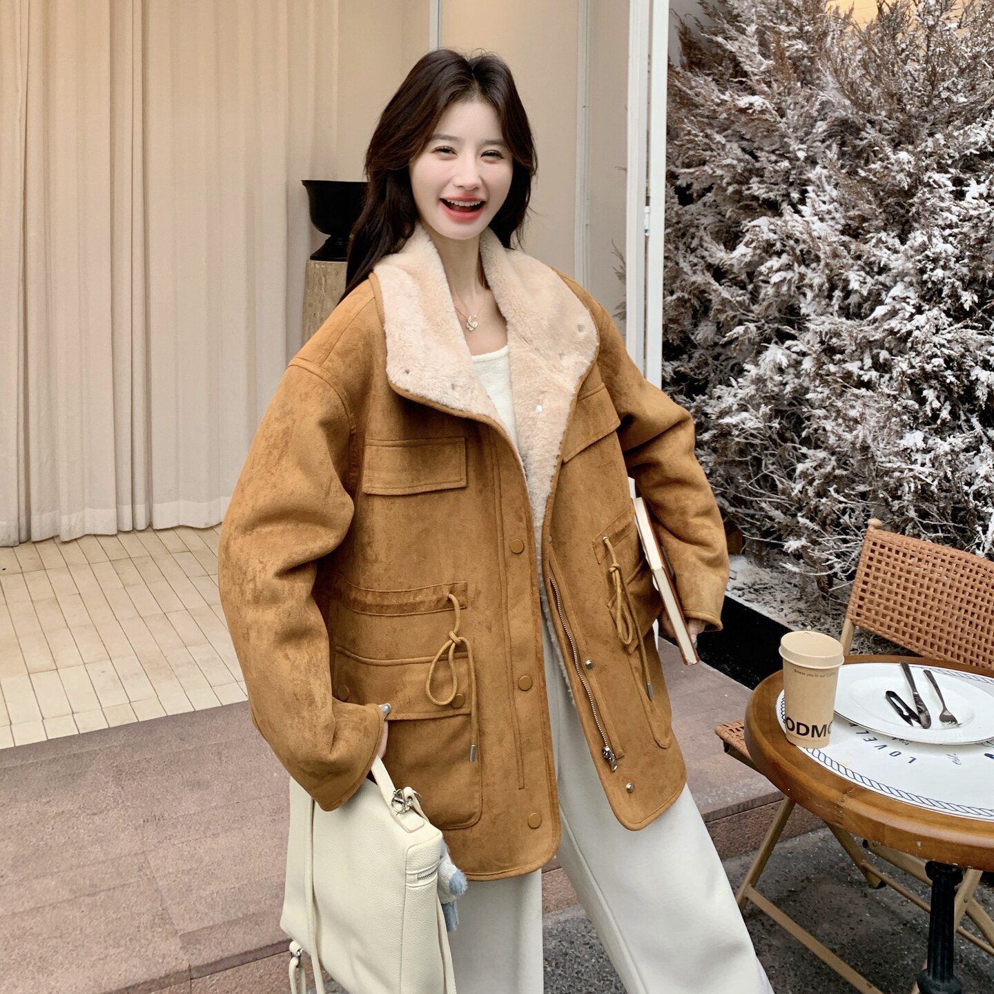 麂皮绒羊羔毛短外套女2025冬季新款设计感小个子加厚皮毛一体保暖,女装短外套,2C177
