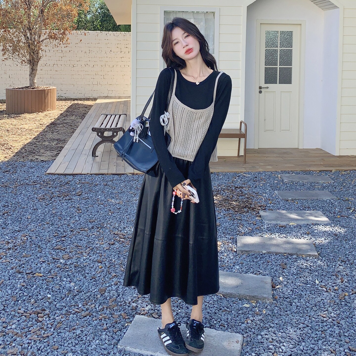 韩版时尚百搭圆领短袖T恤减龄叠穿针织背心PU皮半身裙三件套女潮,女装套装/套裙,2C166