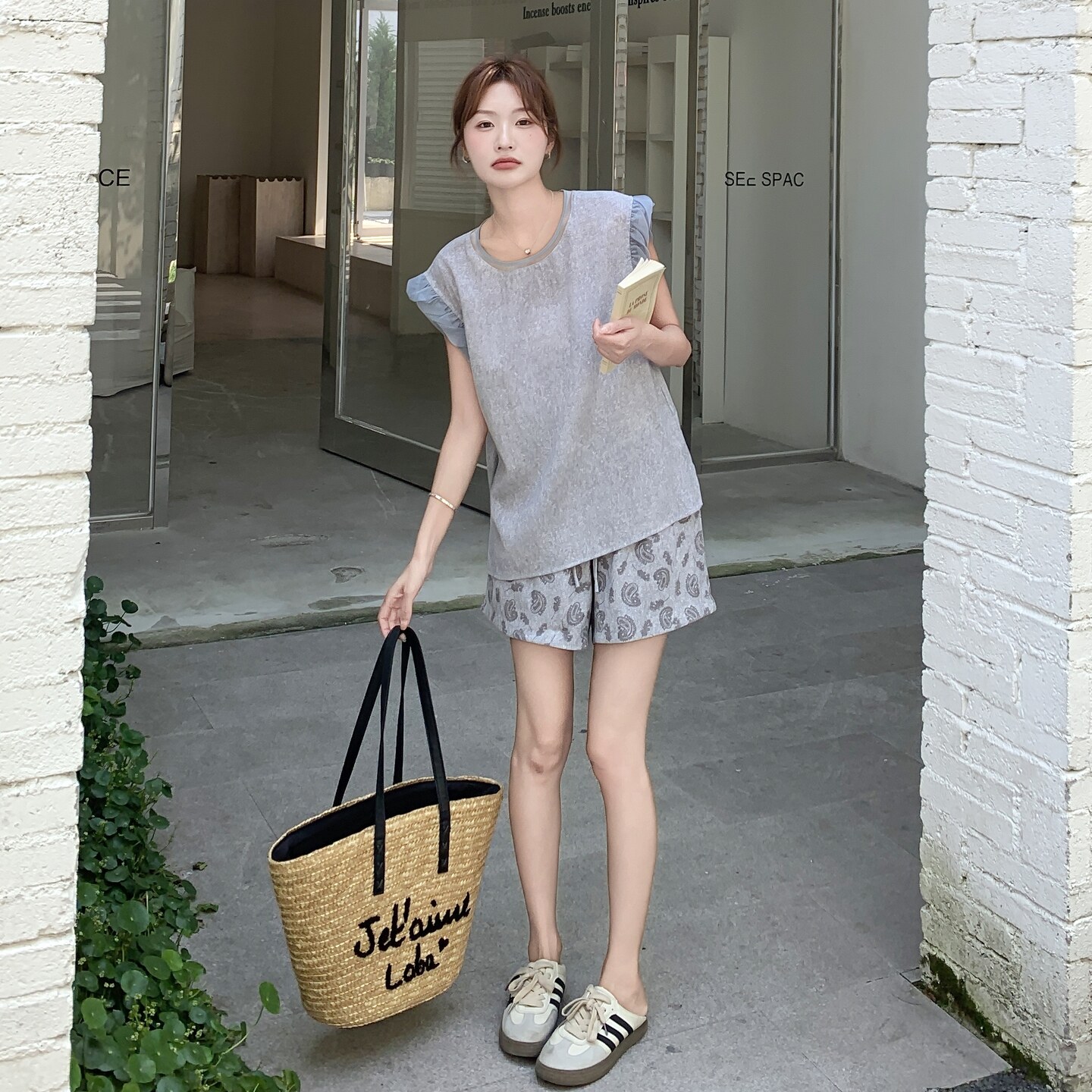 灰色背心腰果花印花短裤两件套女2025夏季新款气质减龄显瘦一整套,女装套装/套裙,2C159