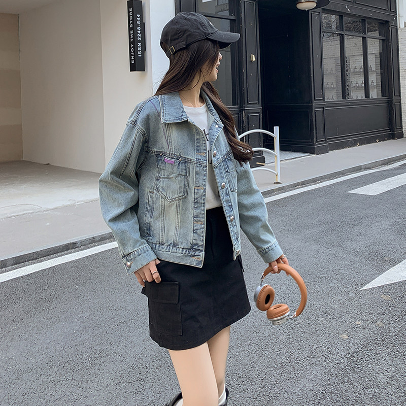 翻领牛仔外套女2025年秋季新款高级设计感小众小个子炸街短款上衣,女装短外套,2C215