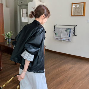 条纹拼接翻领黑色皮衣外套女春秋2025新款小个子PU夹克爆款高级感图片