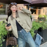 设计感撞色PU皮拼接翻领外套女2025年秋季新款韩版小个子短款夹克，女装短外套，2C012