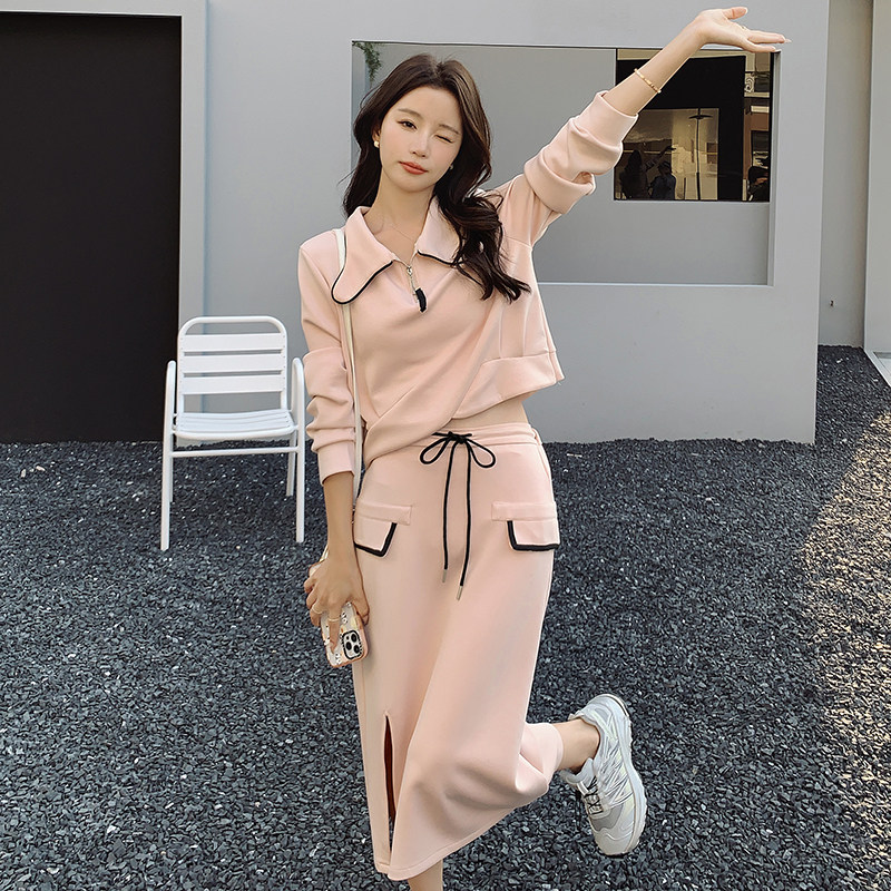 设计感小众粉色套装裙女2024年秋季新款翻领长袖卫衣半身裙两件套,女装套装/套裙,2C088