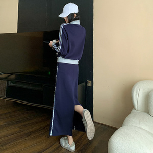 女春订珠拼接色拉链开衫卫衣半身裙两件套图片