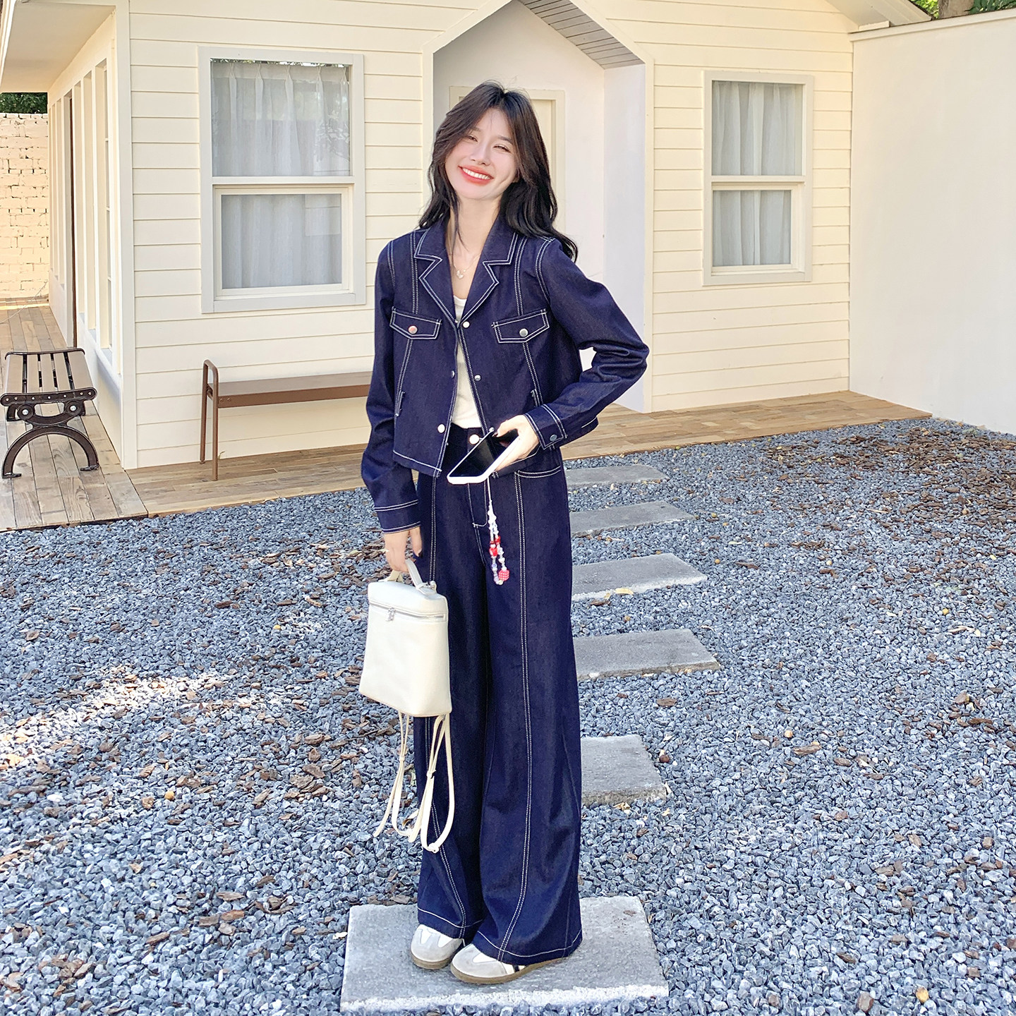 深蓝色时髦明线设计套装女秋季2025韩版设计感短外套阔腿裤两件套图片