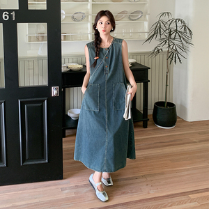 港风复古盐系减龄牛仔背心连衣裙女2025夏季新款韩版宽松显瘦长裙图片
