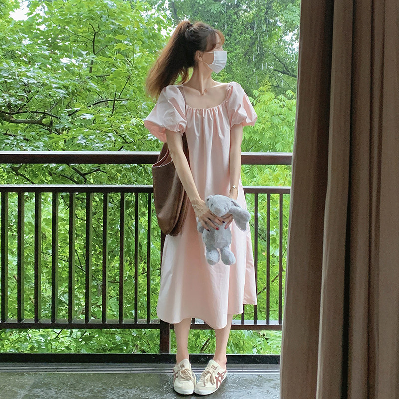 设计感小心机露背连衣裙女夏季2025新款法式宽松显瘦甜美约会长裙图片