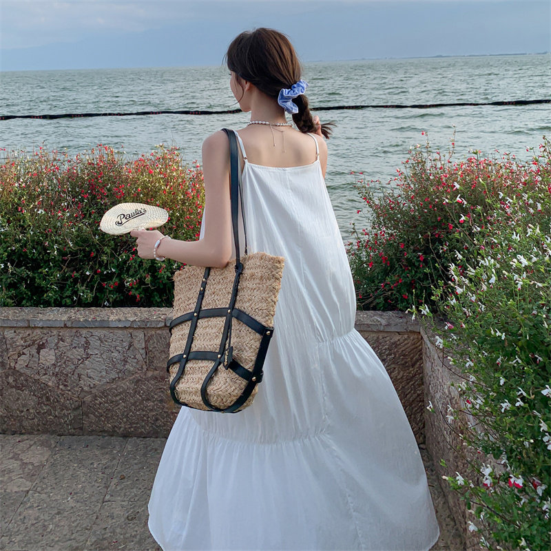 白色海边度假吊带裙女2025年夏季新款法式宽松减龄设计感连衣裙子,女装连衣裙,2C131