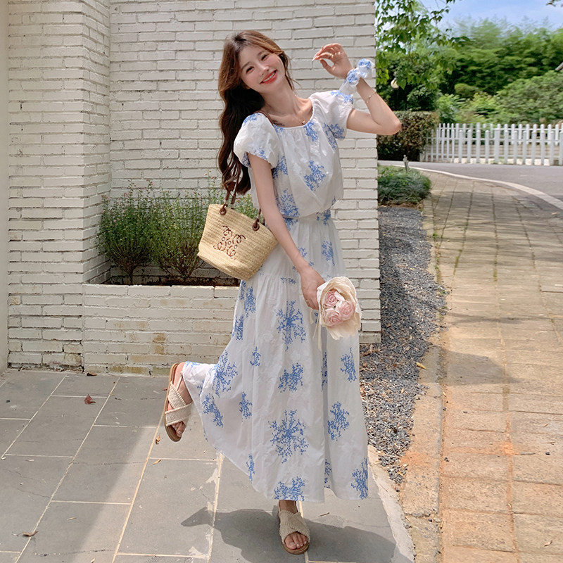 法式刺绣套装裙夏季女2024新款温柔风一字肩显瘦上衣半身裙两件套,女装套装/套裙,2C057