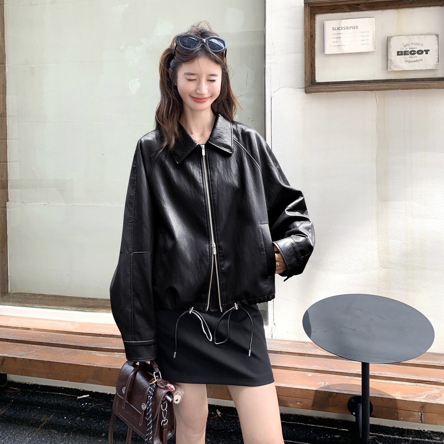 设计感洋气蕾丝领收腰宽松休闲百搭短款夹克女春秋翻领PU皮外套,女装短外套,2C166