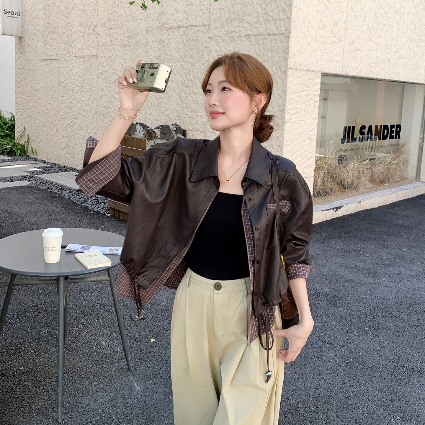 棕色短款皮衣外套女秋2025新款小个子休闲百搭又酷又飒PU皮夹克图片
