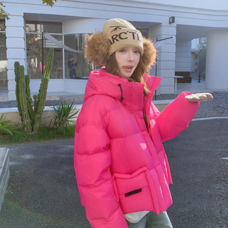 火龙果色连帽羽绒服女冬超火好看高级小众漂亮短款加厚面包服外套,女装羽绒服,2C011