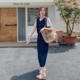 藏青色