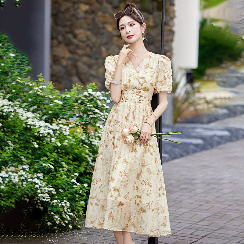 现货-2025夏季显瘦甜美风短袖中长款连衣裙,女装连衣裙,衣佳和