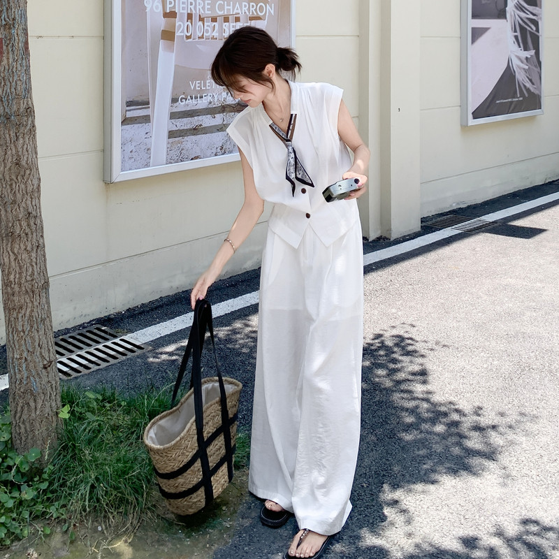 白色韩范盐系高级感无袖上衣套装女夏季新款气质显瘦阔腿裤两件套,女装套装/套裙,2C252