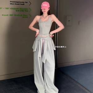 时尚修身减龄套装女春季新款短款开衫上衣灰色吊带阔腿长裤三件套图片