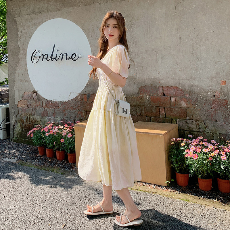 法式方领泡泡袖绿色天丝连衣裙女2025夏季新款温柔风甜美仙女裙子,女装连衣裙,2C295