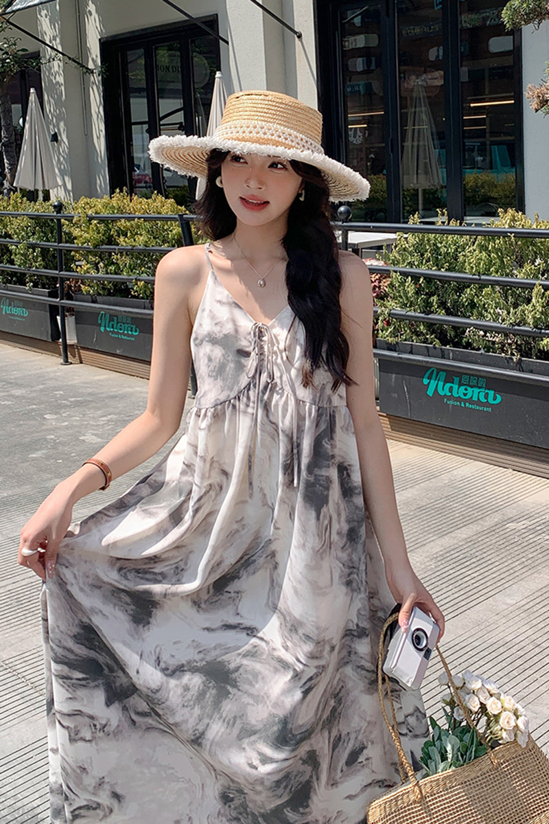 法式度假风晕染吊带连衣裙女2025夏季新款韩版宽松显瘦甜美蛋糕裙,女装连衣裙,2C052