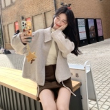 燕麦色简约休闲毛呢外套女秋冬超火好看高级小众加厚短款夹克上衣，女装毛呢外套，2B237