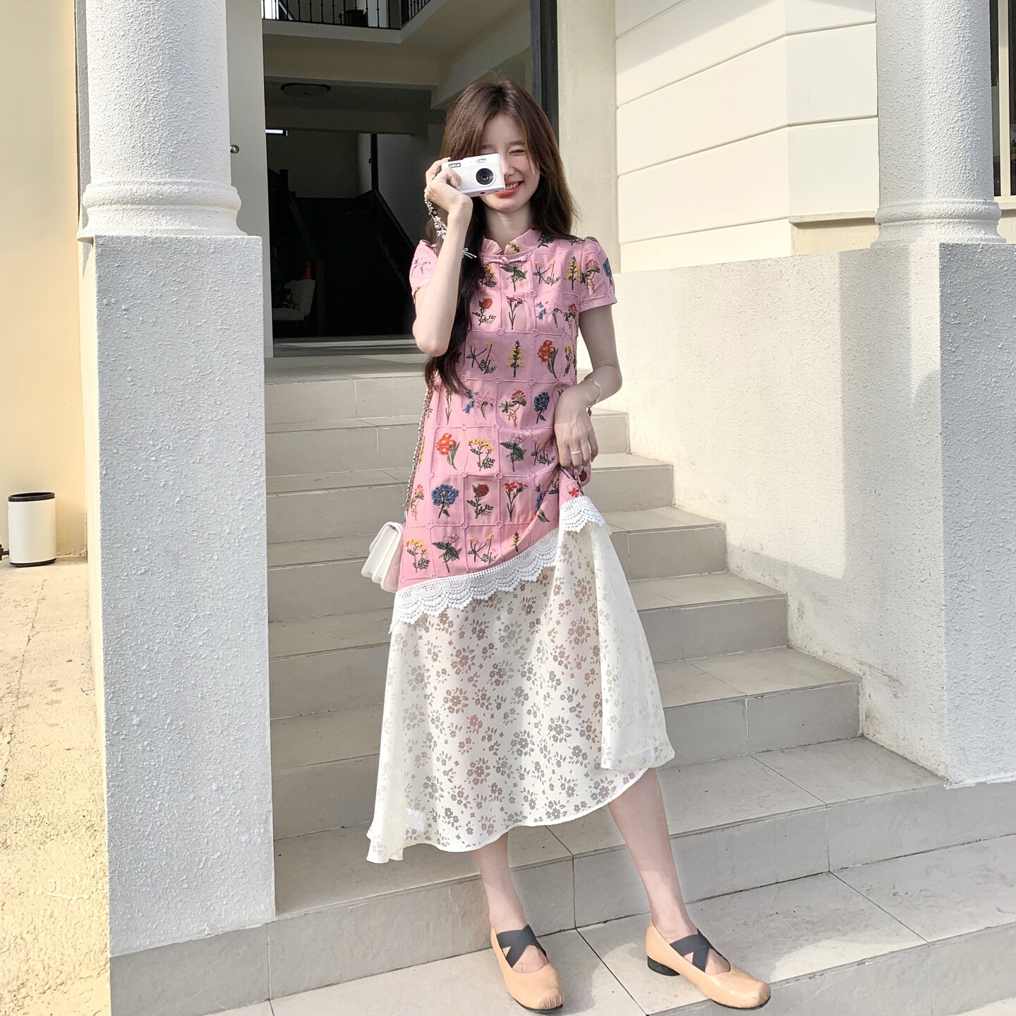 粉色新中式刺绣连衣裙女2025夏季新款高级感蕾丝拼接收腰显瘦长裙,女装连衣裙,2C098