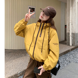设计感连帽冲锋衣短外套女2025秋季宽松显瘦百搭休闲工装夹克上衣，女装短外套，2C306