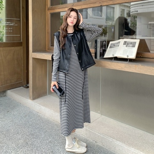 高级感韩系条纹连衣裙套装女秋慵懒松弛感PU皮黑色马甲叠穿两件套图片