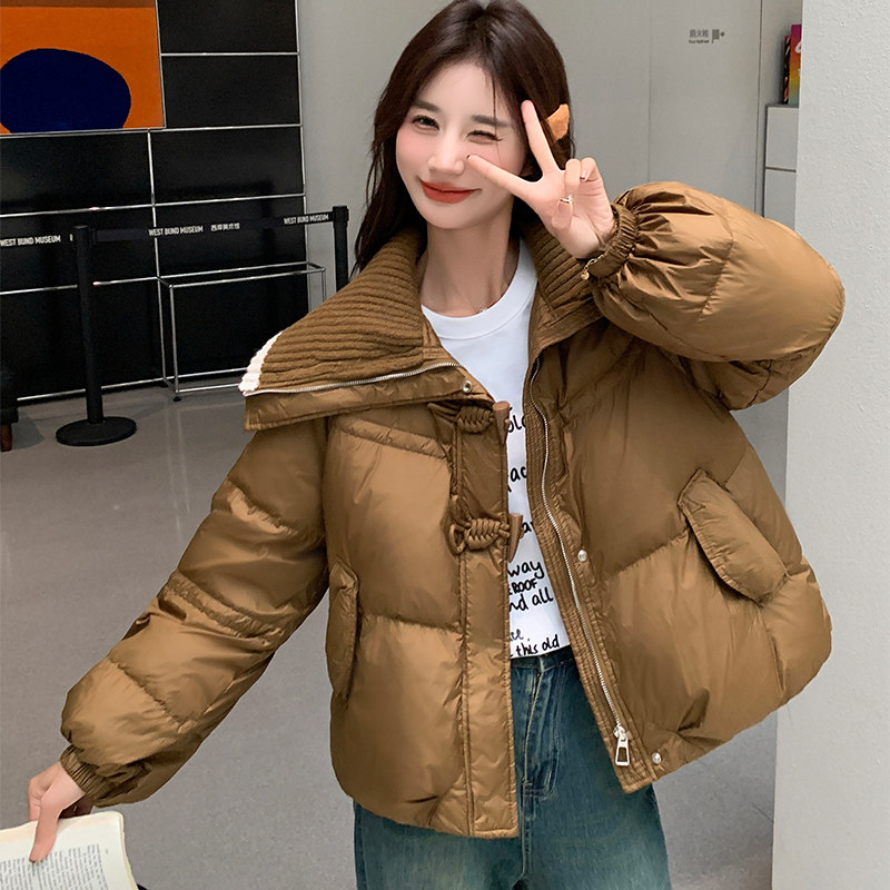 现货90%白鸭绒翻领撞色2024羽绒服图片