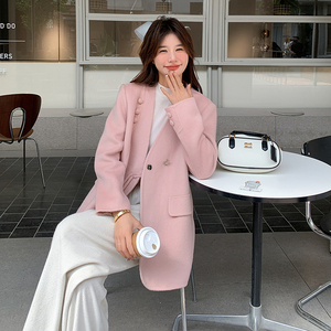 粉色双面羊绒外套女秋冬2025年超火好看高级小众加厚毛呢夹克上衣图片