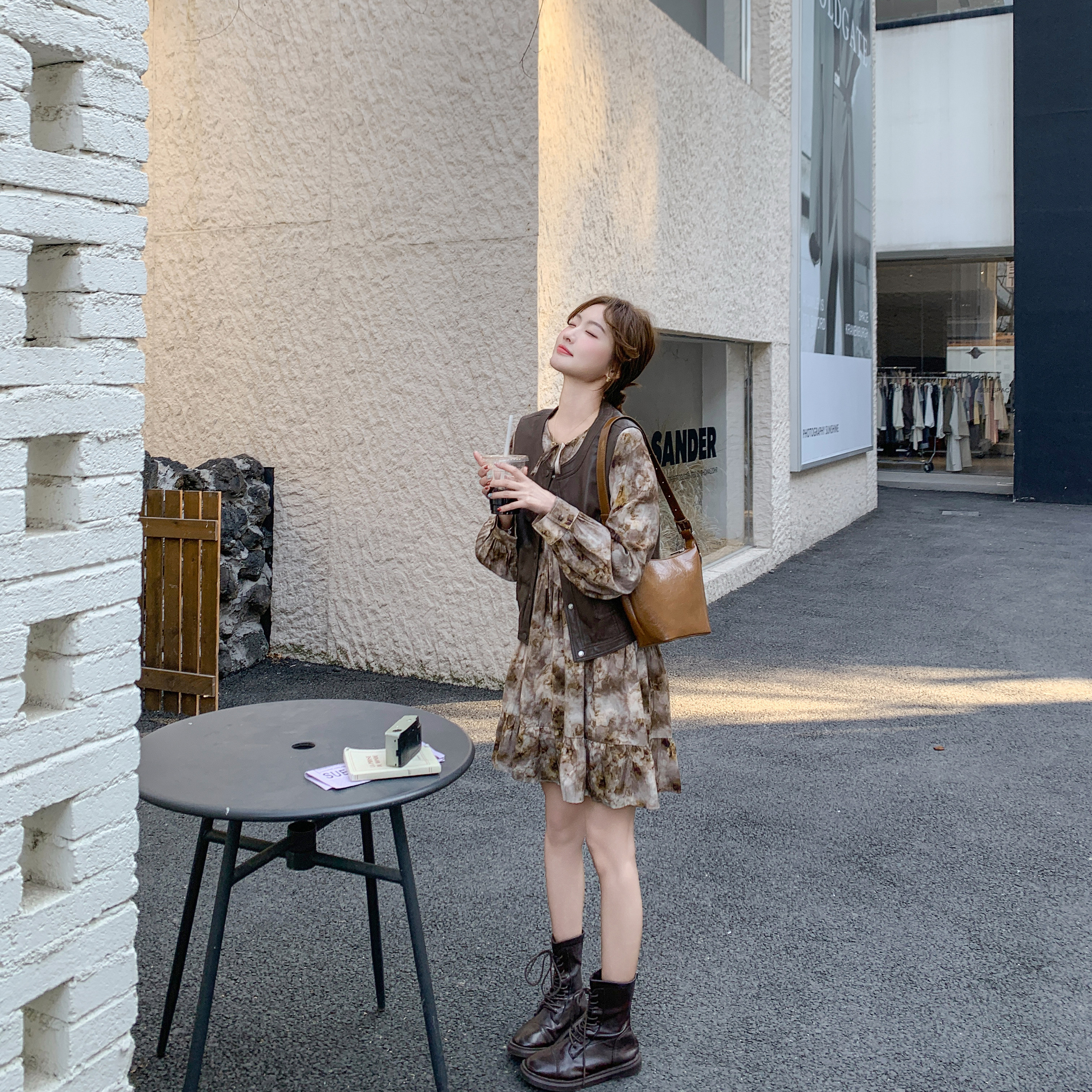 美拉德穿搭碎花连衣裙叠穿马甲女春秋超火好看高级感小众裙子套装,女装套装/套裙,2C068