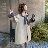 英伦风卡其色风衣外套女春秋超火好看小众高级感休闲工装夹克上衣，女装风衣，2C327