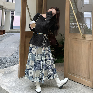 时髦感镂空罩衫吊带内搭复古印花半裙套装女2026秋松弛时尚三件套图片