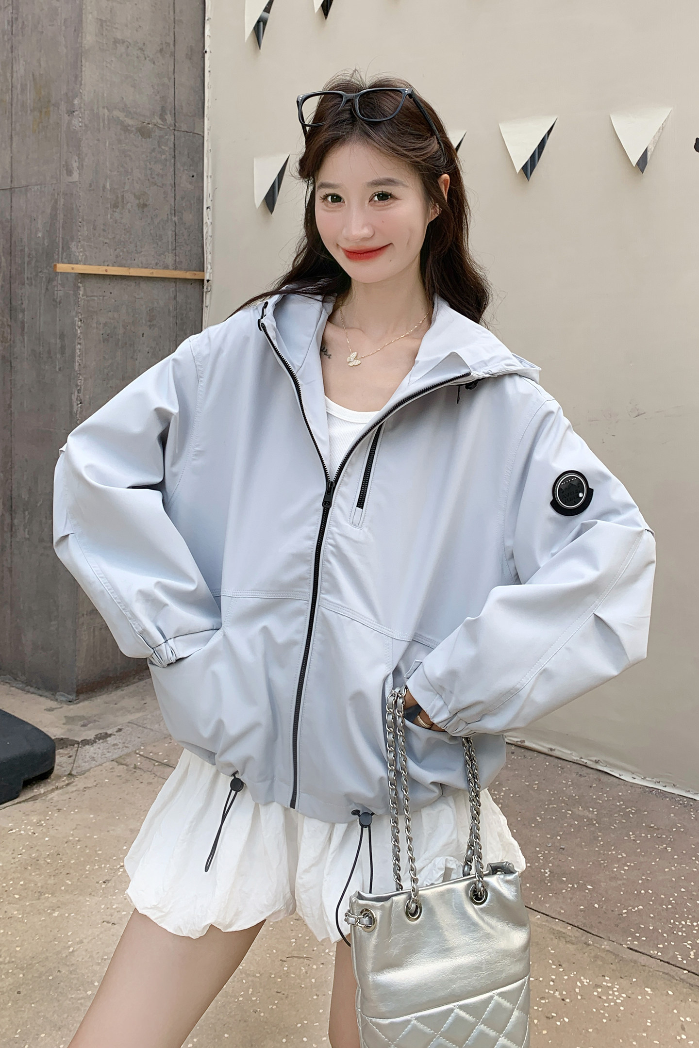 韩系chic蓝色短款连帽冲锋衣外套女春秋超火好看高级小众夹克上衣,女装短外套,2C306