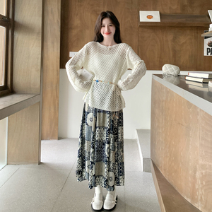 时髦感镂空罩衫吊带内搭复古印花半裙套装女2026秋松弛时尚三件套图片