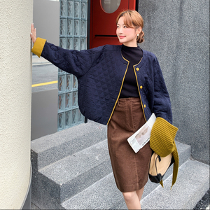 针织围巾撞色圆领菱格棉服女2025冬季新款超火流行小个子轻薄外套图片