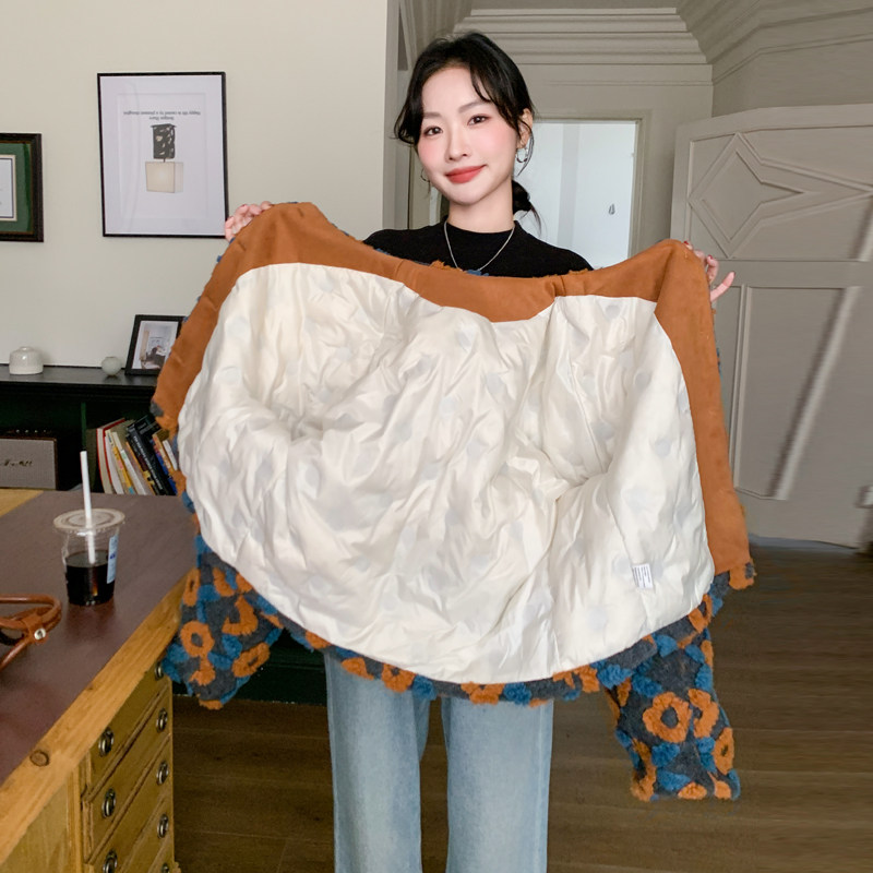 撞色立体花朵小香风羽绒服2024新款女冬独特好看小个子毛呢短外套,女装羽绒服,2C092