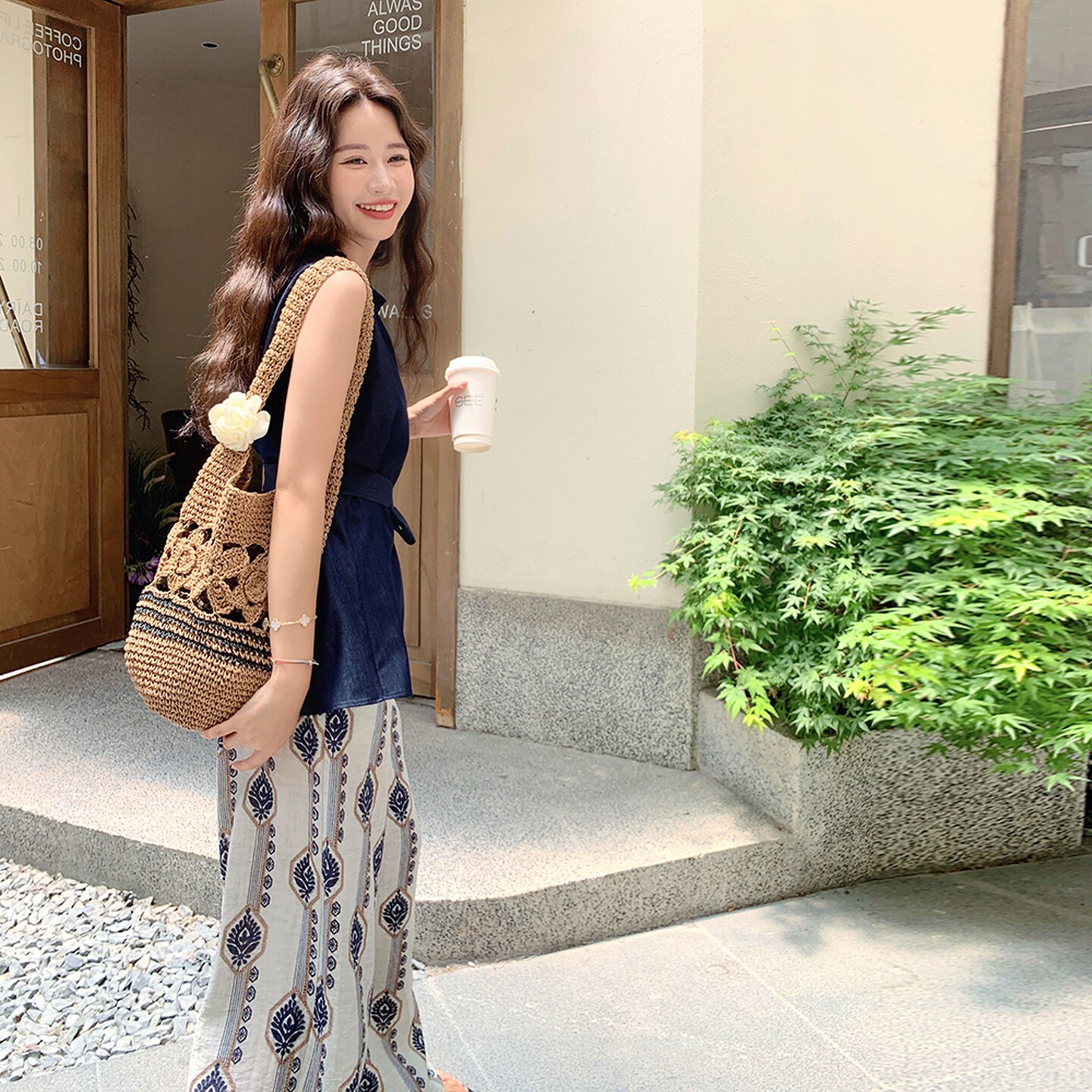 2025夏季新款韩版时尚套装女印象秋水无袖背心休闲阔腿裤裤两件套,女装套装/套裙,2C098