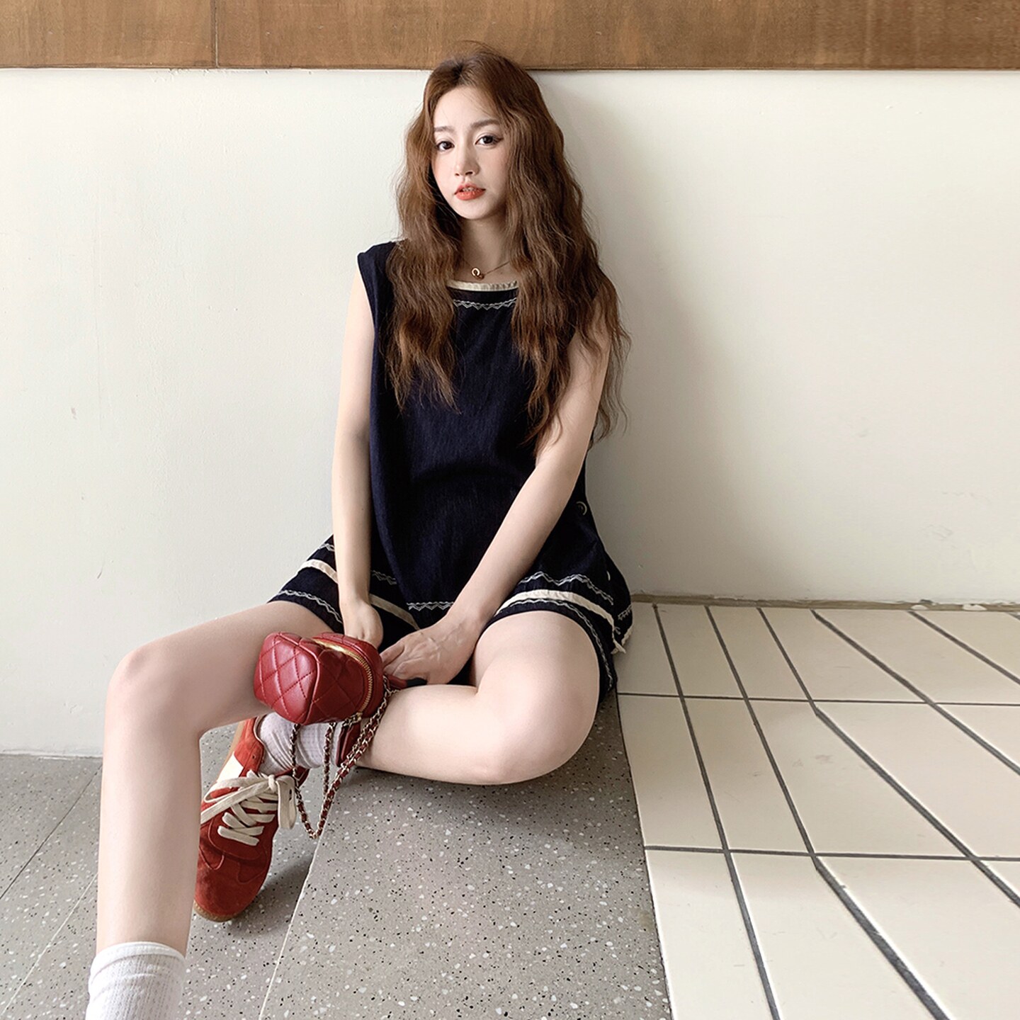 深蓝色复古明线背心短裤套装女2025夏新款设计感休闲小个子两件套,女装套装/套裙,2C218
