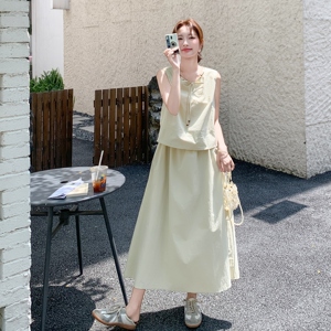 法式气质简约风套装女2025夏季新款时尚减龄系带背心半身裙两件套图片