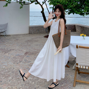 2025夏季新款设计感后边镂空无袖连衣裙女褶皱收腰显瘦背心裙长裙图片