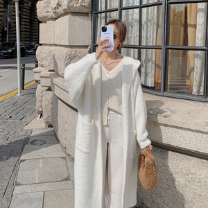 高端白色连帽羊绒大衣女2025秋冬超火好看独特漂亮名媛气质长外套图片