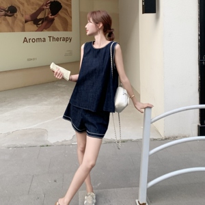 牛仔背心上衣短裤休闲套装2025新款女夏韩系穿搭小个子两件套图片