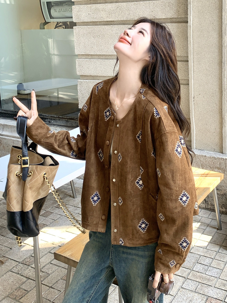 棕色复古刺绣麂皮绒外套女秋小个子网红炸街宽松时尚休闲短款夹克,女装短外套,2C258