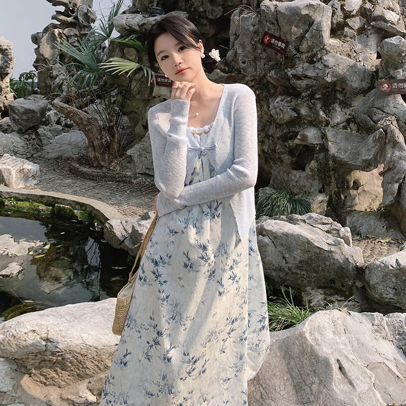 时尚碎花设计感串珠新中式吊带裙女2024春夏新款披肩,女装连衣裙,2C353