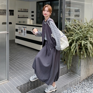 大货    马甲+条纹T+半裙  三件套  2C206-L597-P185-K268图片