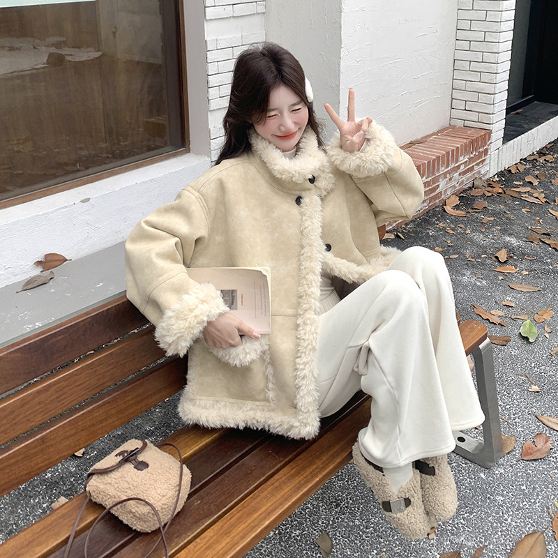 奶黄色麂皮绒2025冬季新款皮毛一体羊羔毛外套8696-P195-K278,女装短外套,2B222