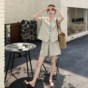 韩系chic气质单排扣马甲阔腿短裤两件套女2025夏季新款高级感简约图片