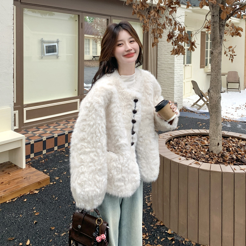 韩式chic白色皮毛一体外套女秋冬超火好看加绒加厚羊羔毛棉服夹克,女装短外套,2C217